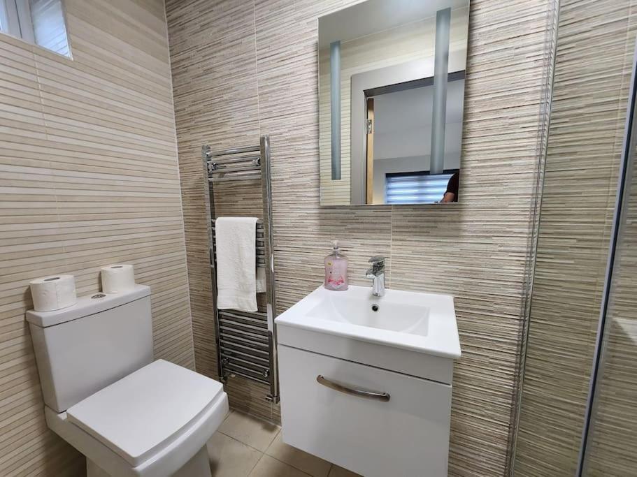 Apartamento Horizon House, Modern 2-bedroom Flat 2, Parking, Netflix,